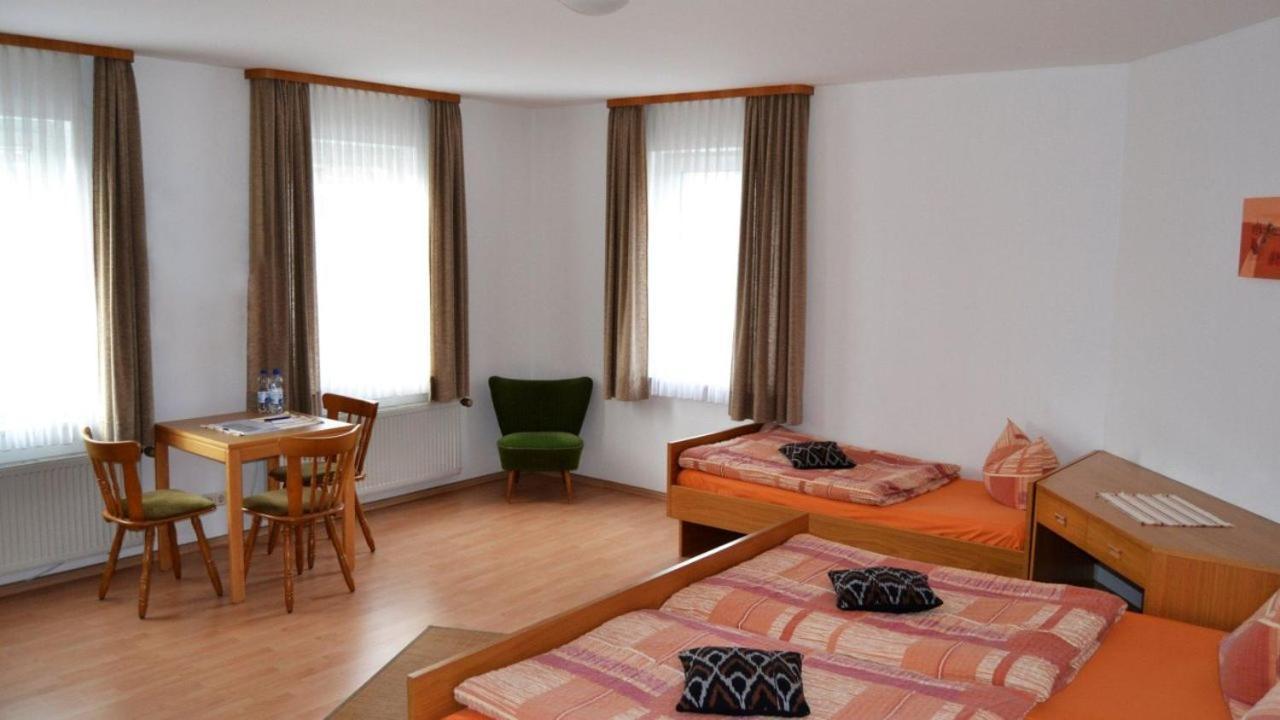 Hotel zur Burg Polle Exterior foto